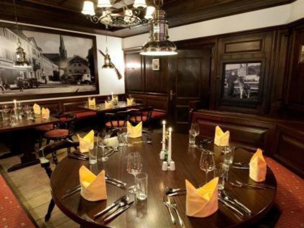 Hotel Hahnbaum ザンクト・ヨーハン・イム・ポンガウ エクステリア 写真
